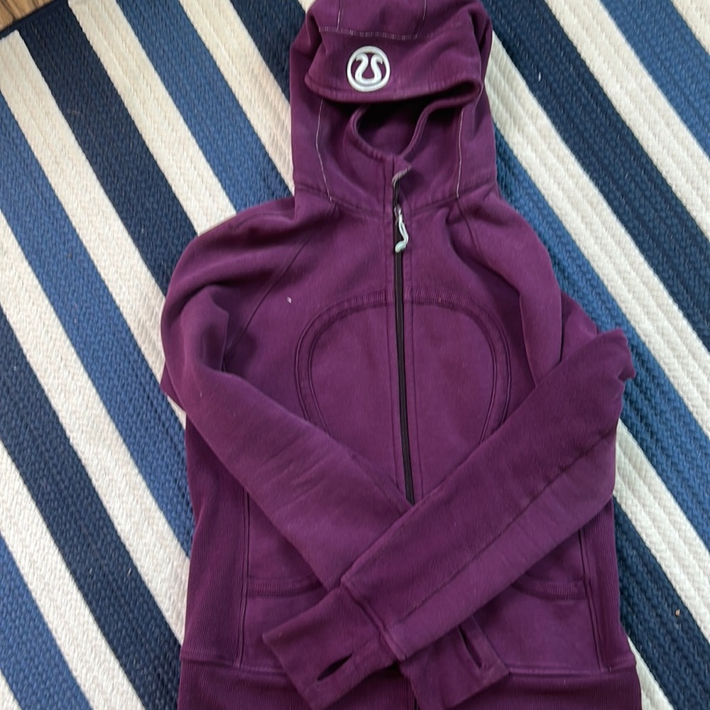 LuLu Lemon size 12 women scuba sweatshirt